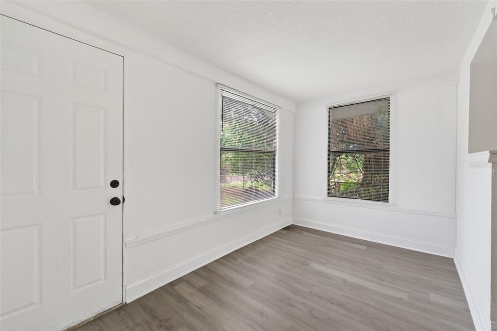 For Sale: $490,000 (5 beds, 0 baths, 1501 Square Feet)