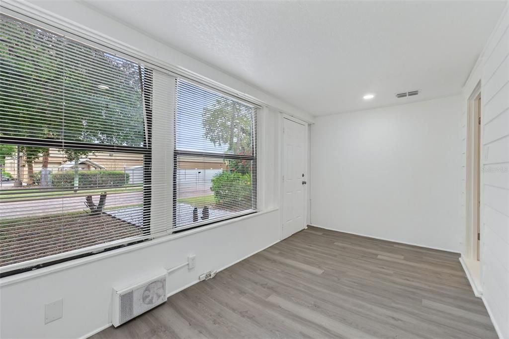 For Sale: $490,000 (5 beds, 0 baths, 1501 Square Feet)