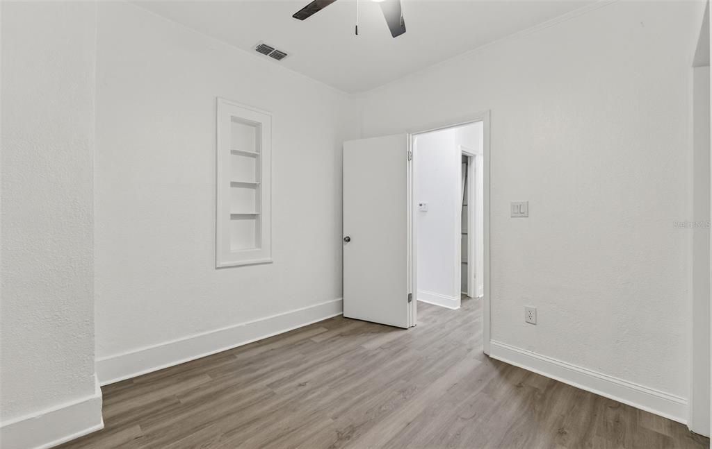 For Sale: $490,000 (5 beds, 0 baths, 1501 Square Feet)