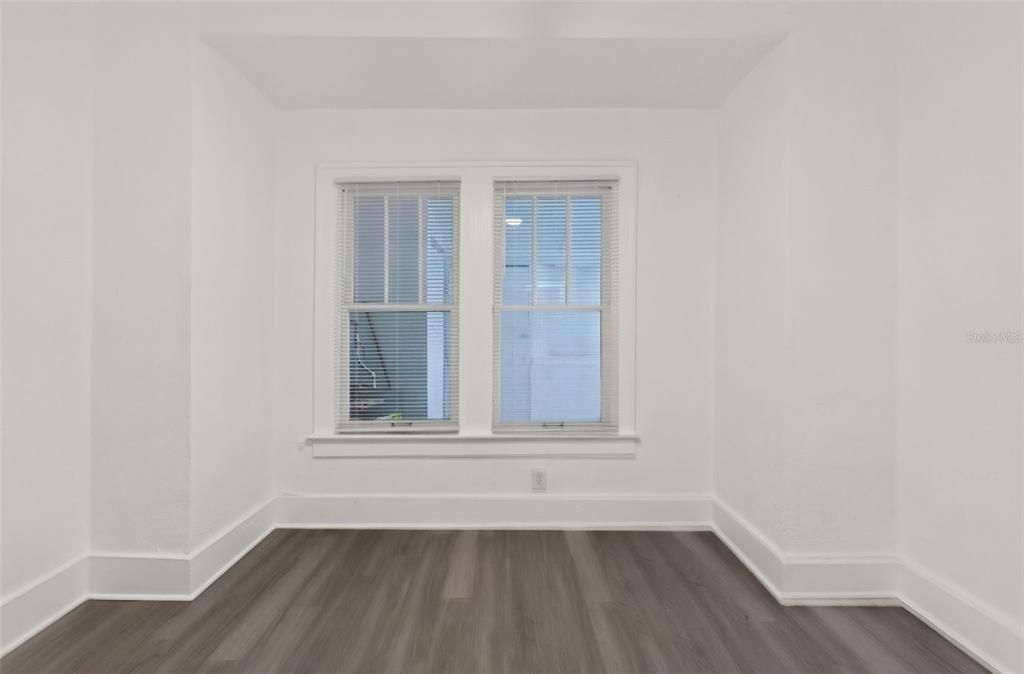 For Sale: $490,000 (5 beds, 0 baths, 1501 Square Feet)