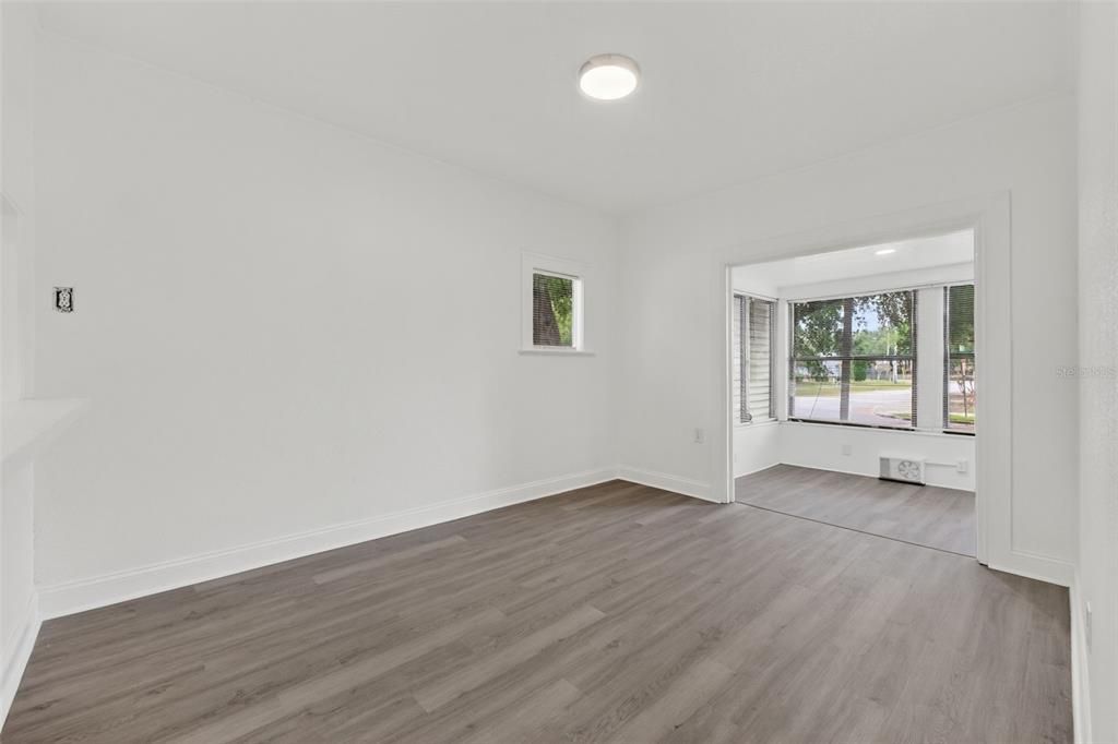 For Sale: $490,000 (5 beds, 0 baths, 1501 Square Feet)