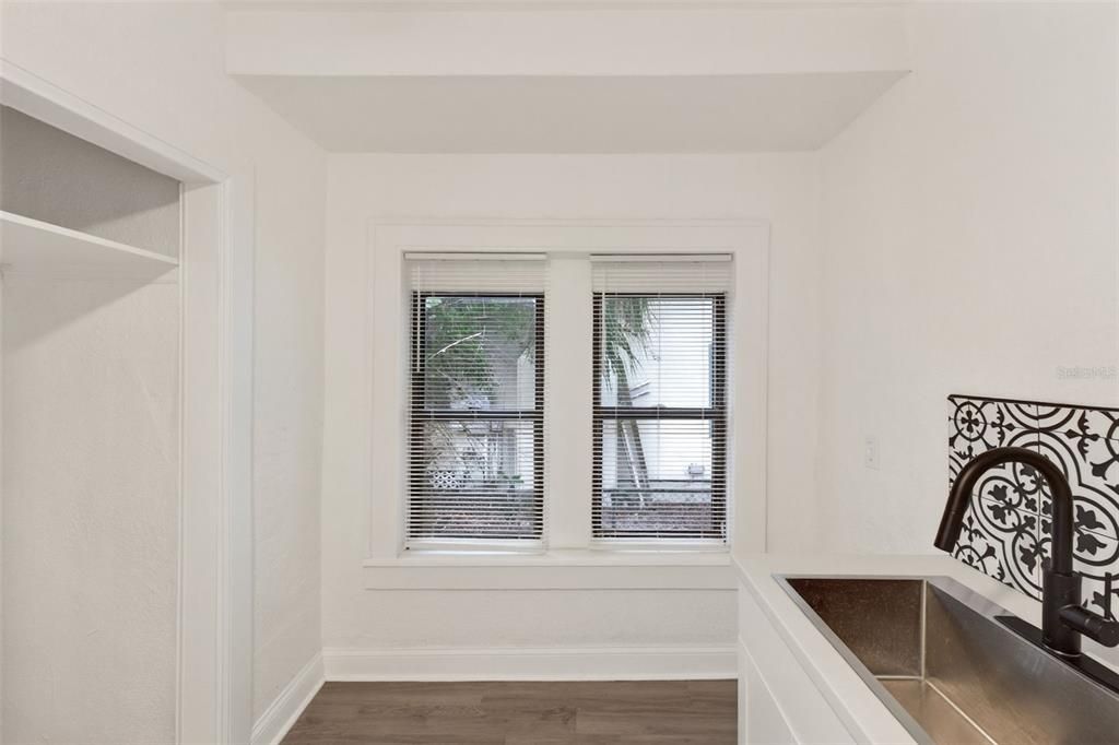 For Sale: $490,000 (5 beds, 0 baths, 1501 Square Feet)