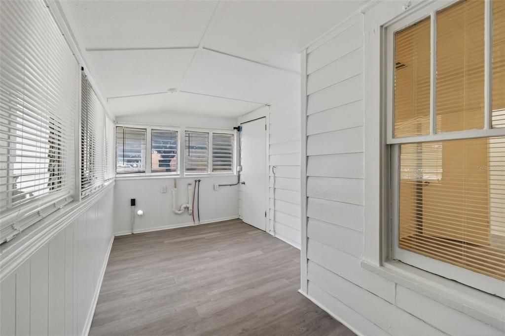 For Sale: $490,000 (5 beds, 0 baths, 1501 Square Feet)