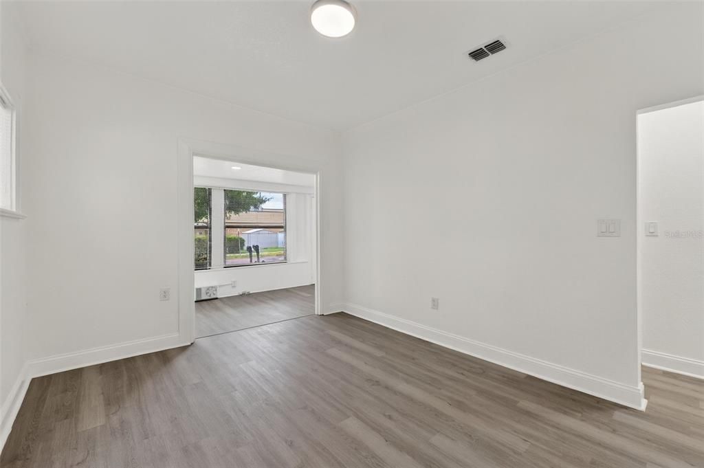 For Sale: $490,000 (5 beds, 0 baths, 1501 Square Feet)