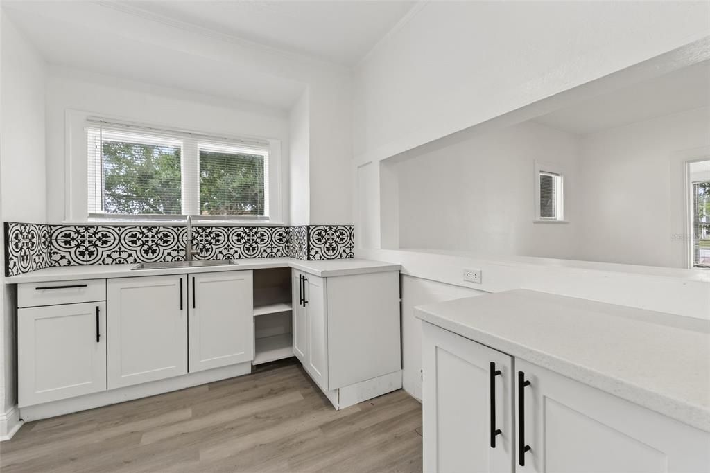 For Sale: $490,000 (5 beds, 0 baths, 1501 Square Feet)