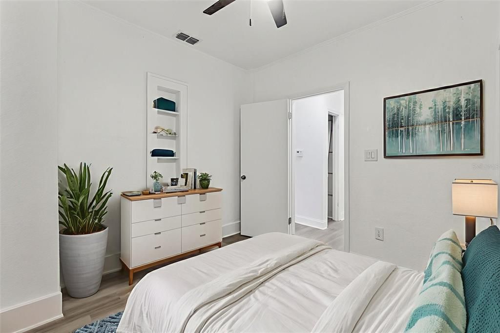 For Sale: $490,000 (5 beds, 0 baths, 1501 Square Feet)