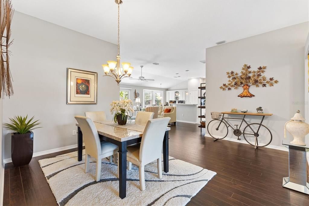 待售: $395,000 (3 贝兹, 2 浴室, 1644 平方英尺)