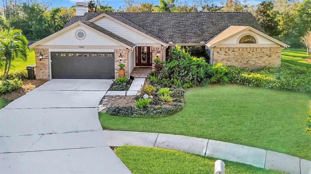 For Sale: $850,000 (4 beds, 2 baths, 2566 Square Feet)