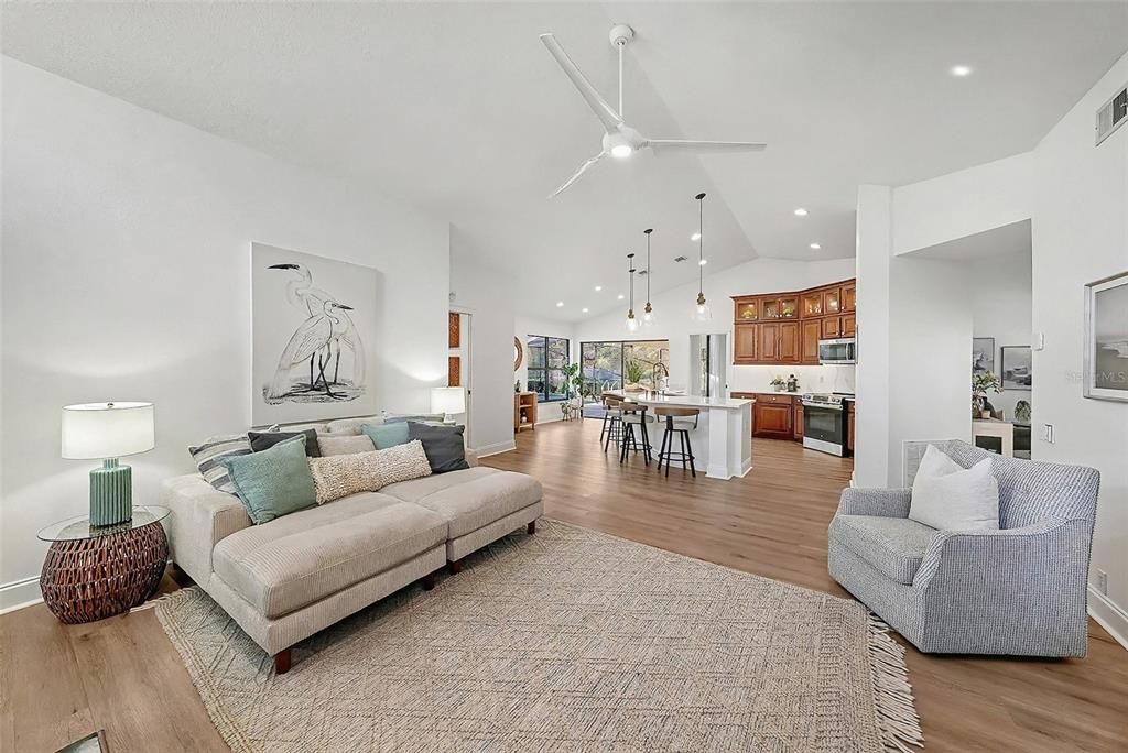 For Sale: $850,000 (4 beds, 2 baths, 2566 Square Feet)