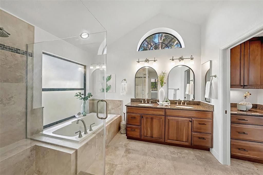 For Sale: $850,000 (4 beds, 2 baths, 2566 Square Feet)