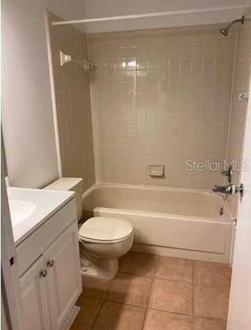 For Rent: $1,450 (2 beds, 2 baths, 889 Square Feet)