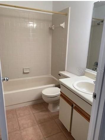 For Rent: $1,450 (2 beds, 2 baths, 889 Square Feet)