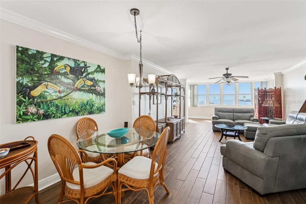 На продажу: $355,000 (2 спален, 2 ванн, 1605 Квадратных фут)