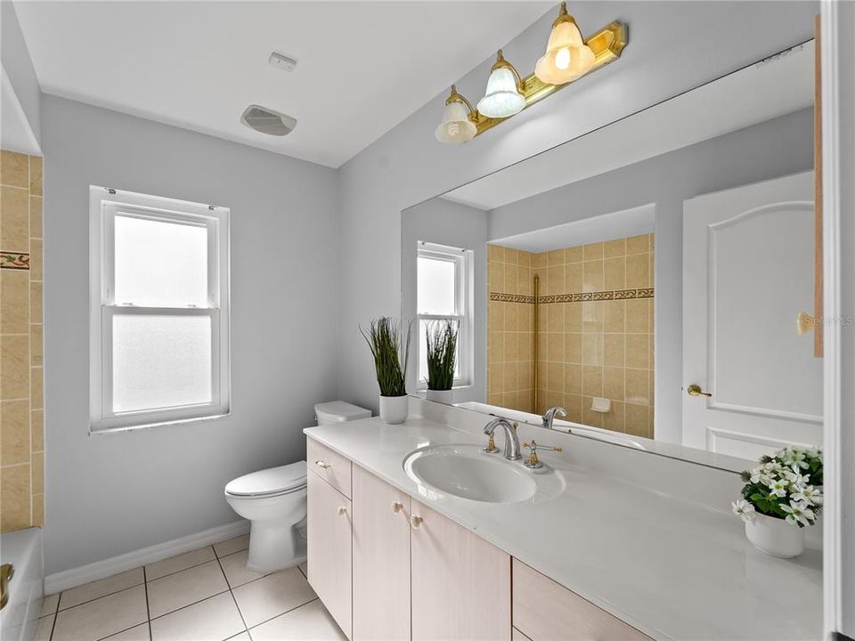 待售: $499,000 (3 贝兹, 2 浴室, 2084 平方英尺)