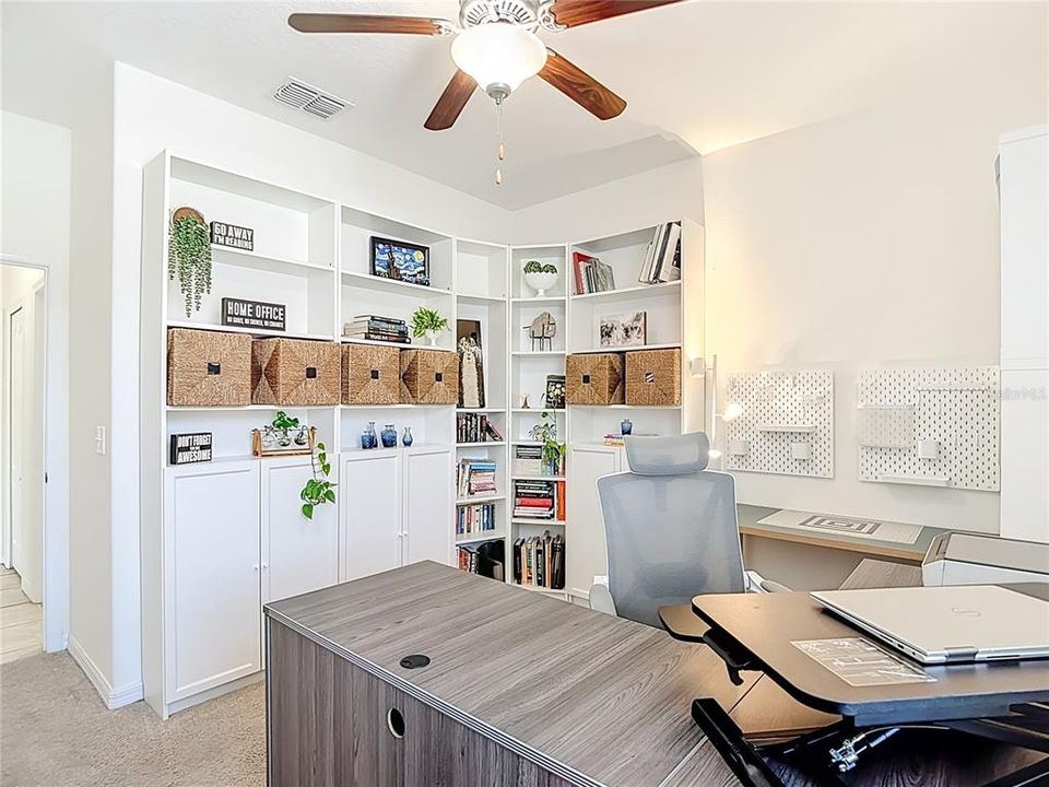 For Sale: $500,000 (4 beds, 3 baths, 2293 Square Feet)