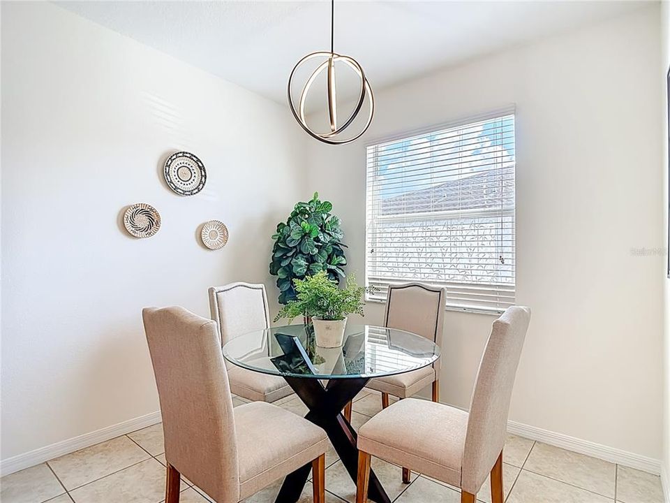 For Sale: $500,000 (4 beds, 3 baths, 2293 Square Feet)