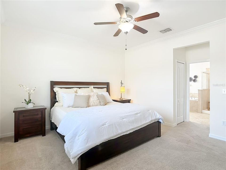 For Sale: $500,000 (4 beds, 3 baths, 2293 Square Feet)