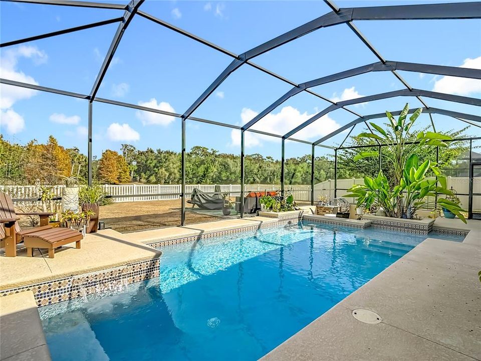 For Sale: $500,000 (4 beds, 3 baths, 2293 Square Feet)