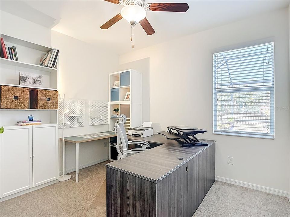 For Sale: $500,000 (4 beds, 3 baths, 2293 Square Feet)