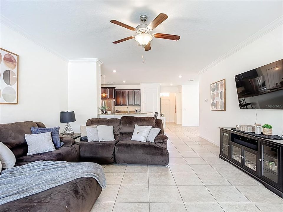 For Sale: $500,000 (4 beds, 3 baths, 2293 Square Feet)