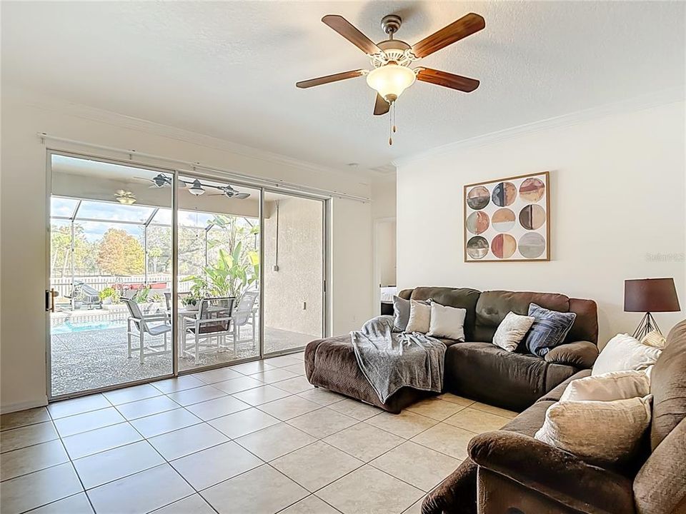 For Sale: $500,000 (4 beds, 3 baths, 2293 Square Feet)