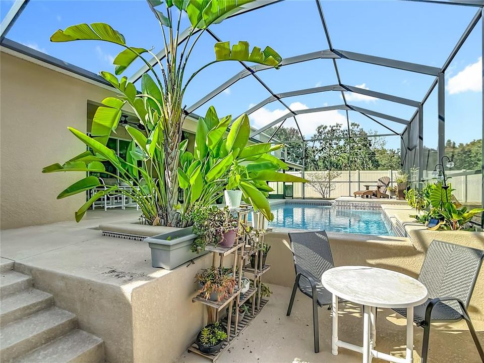 For Sale: $500,000 (4 beds, 3 baths, 2293 Square Feet)