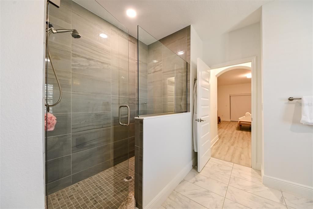 На продажу: $1,020,000 (5 спален, 4 ванн, 4218 Квадратных фут)