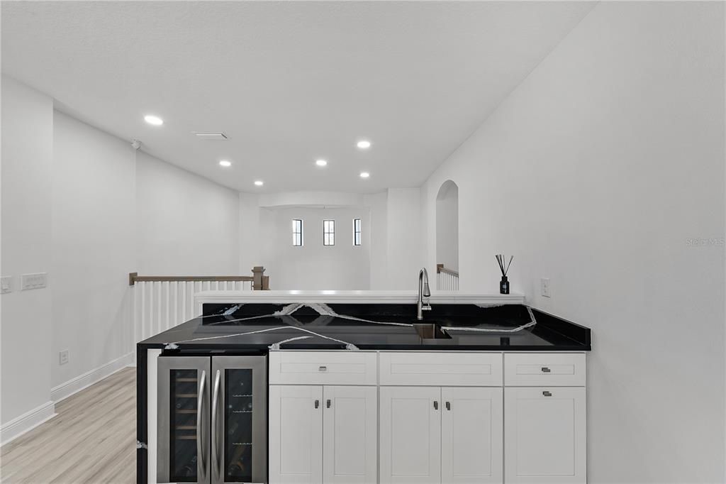 На продажу: $1,020,000 (5 спален, 4 ванн, 4218 Квадратных фут)