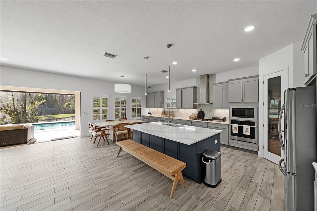 На продажу: $1,020,000 (5 спален, 4 ванн, 4218 Квадратных фут)