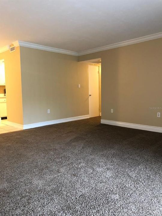 For Sale: $100,000 (2 beds, 2 baths, 978 Square Feet)