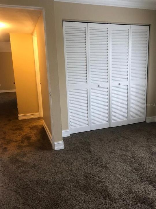 For Sale: $100,000 (2 beds, 2 baths, 978 Square Feet)