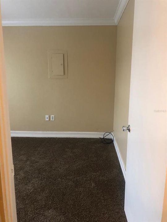 For Sale: $100,000 (2 beds, 2 baths, 978 Square Feet)