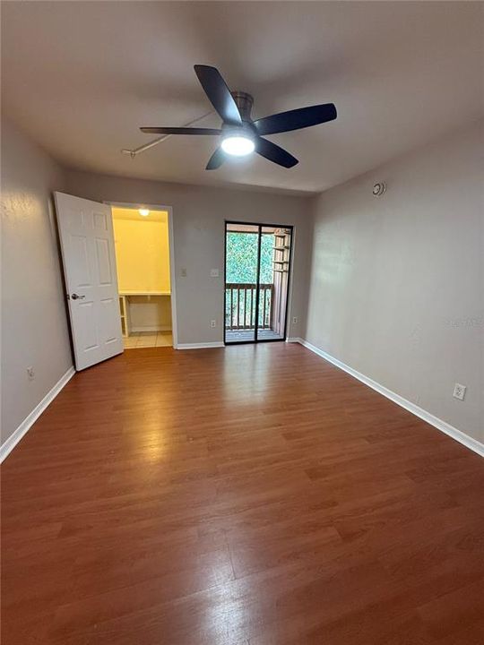 For Rent: $1,075 (1 beds, 1 baths, 493 Square Feet)