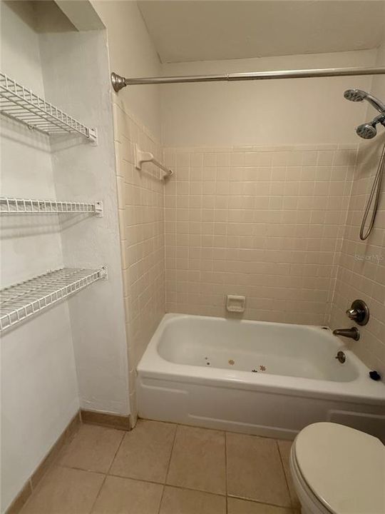 For Rent: $1,075 (1 beds, 1 baths, 493 Square Feet)