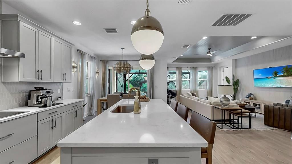 For Sale: $800,000 (4 beds, 4 baths, 2943 Square Feet)