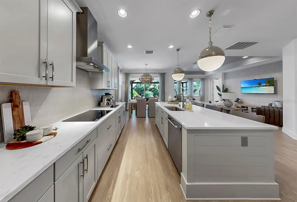 For Sale: $800,000 (4 beds, 4 baths, 2943 Square Feet)