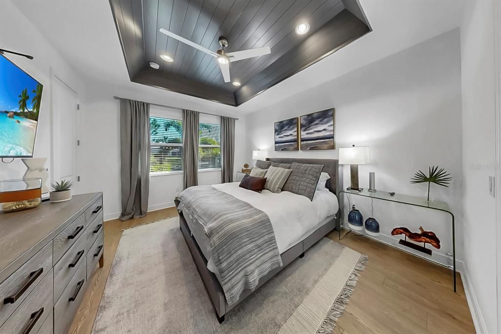 For Sale: $800,000 (4 beds, 4 baths, 2943 Square Feet)