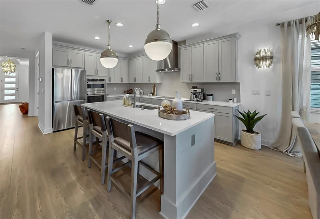 For Sale: $800,000 (4 beds, 4 baths, 2943 Square Feet)