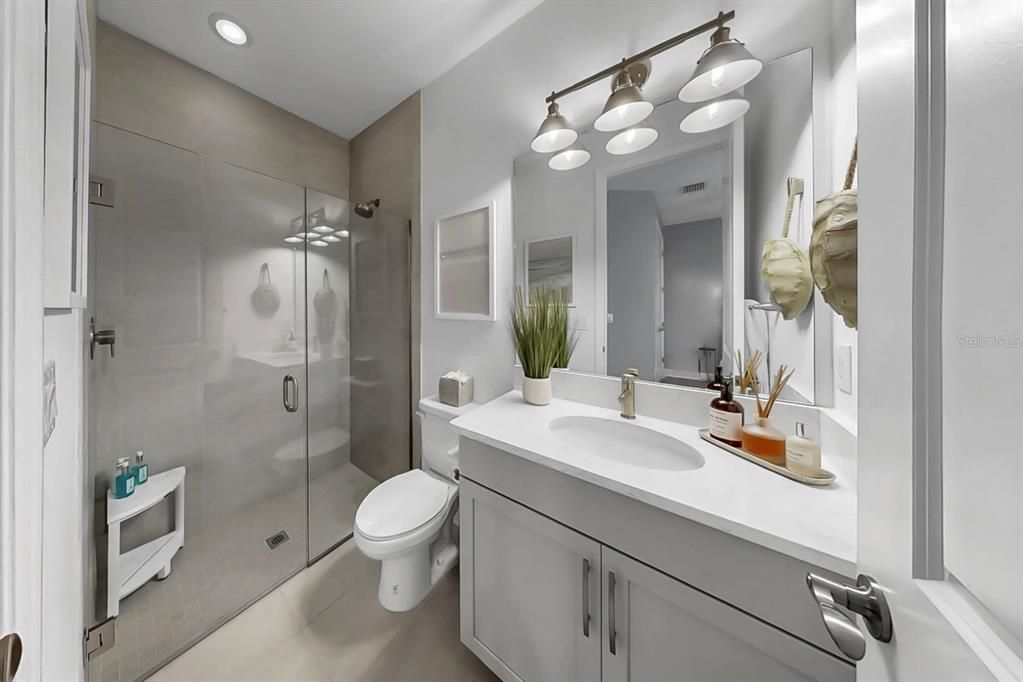 For Sale: $800,000 (4 beds, 4 baths, 2943 Square Feet)