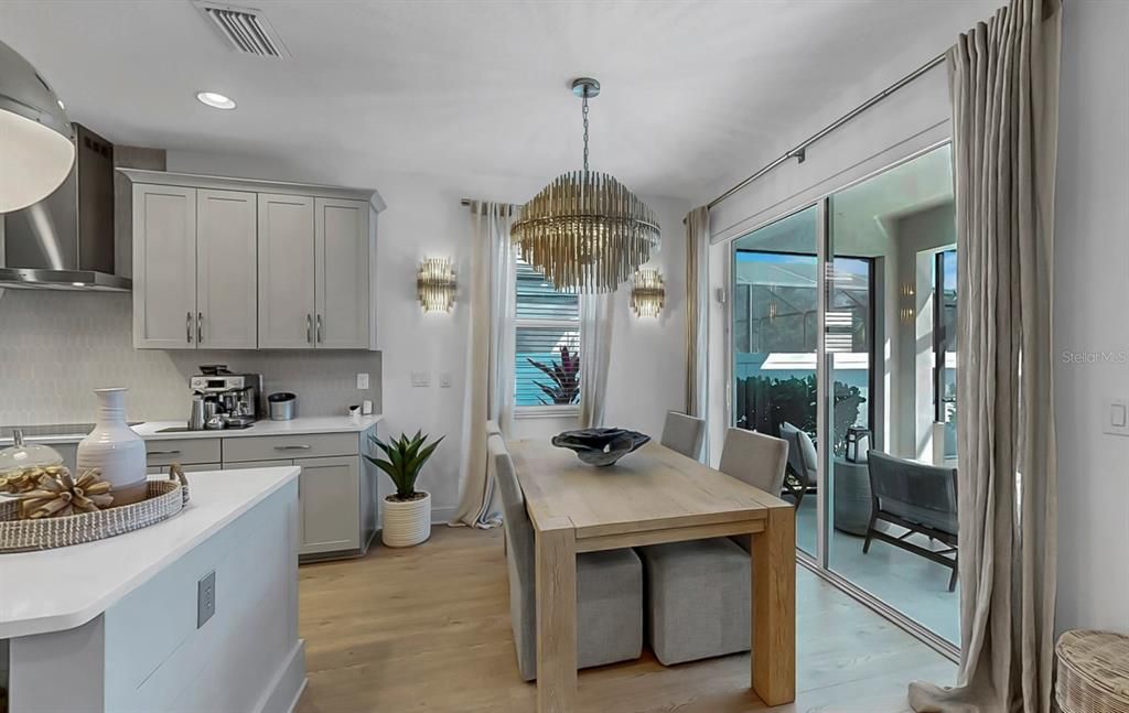 For Sale: $800,000 (4 beds, 4 baths, 2943 Square Feet)