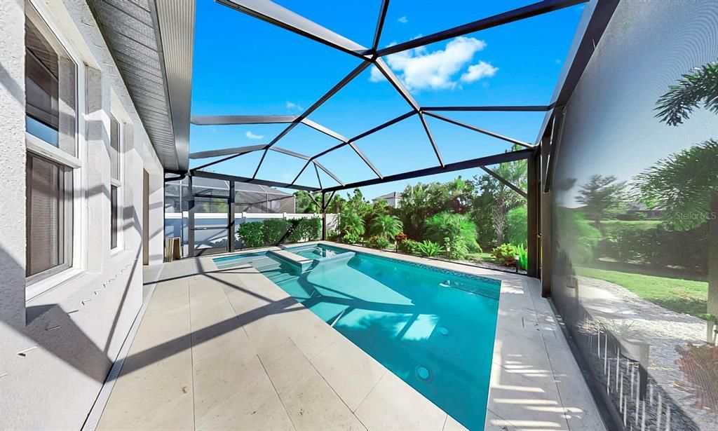 For Sale: $800,000 (4 beds, 4 baths, 2943 Square Feet)