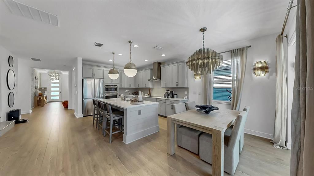 For Sale: $800,000 (4 beds, 4 baths, 2943 Square Feet)