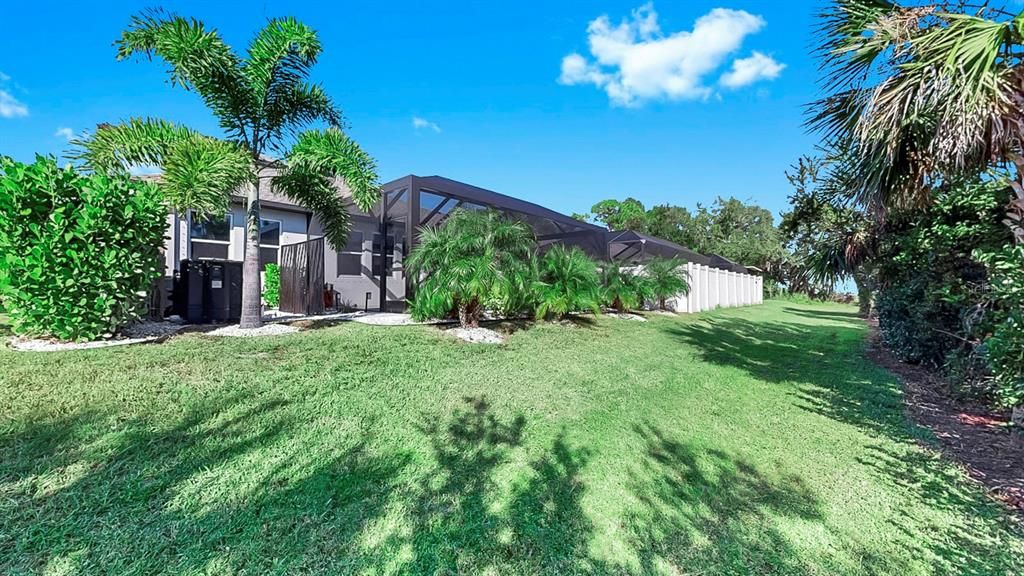 For Sale: $800,000 (4 beds, 4 baths, 2943 Square Feet)