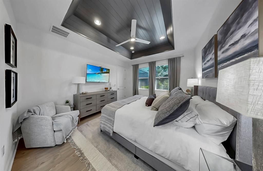 For Sale: $800,000 (4 beds, 4 baths, 2943 Square Feet)