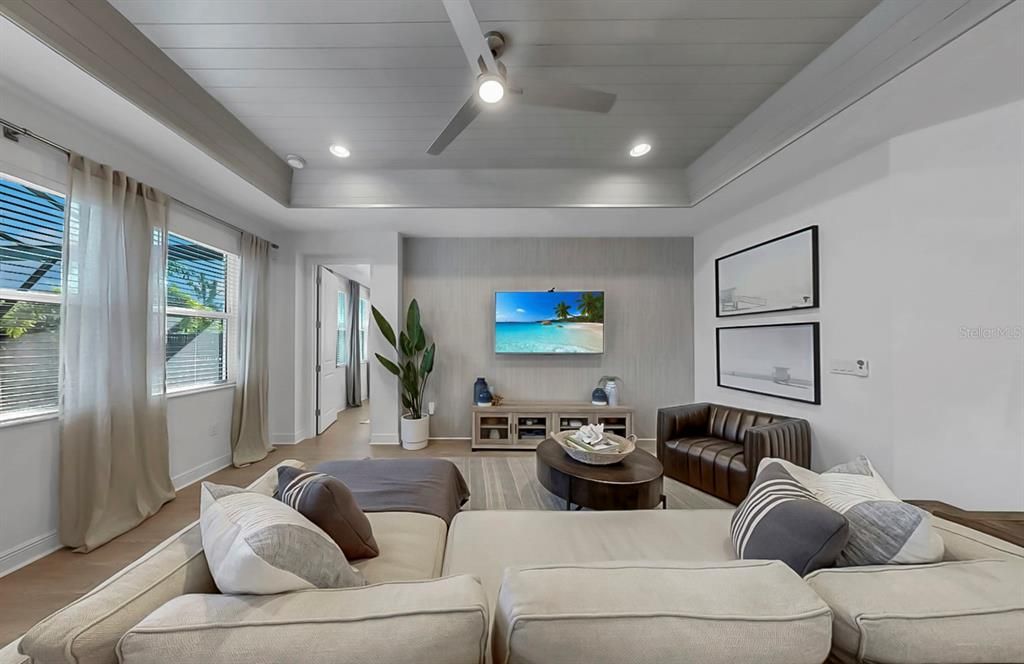 For Sale: $800,000 (4 beds, 4 baths, 2943 Square Feet)