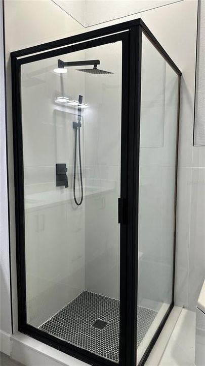 For Sale: $300,000 (3 beds, 2 baths, 1728 Square Feet)