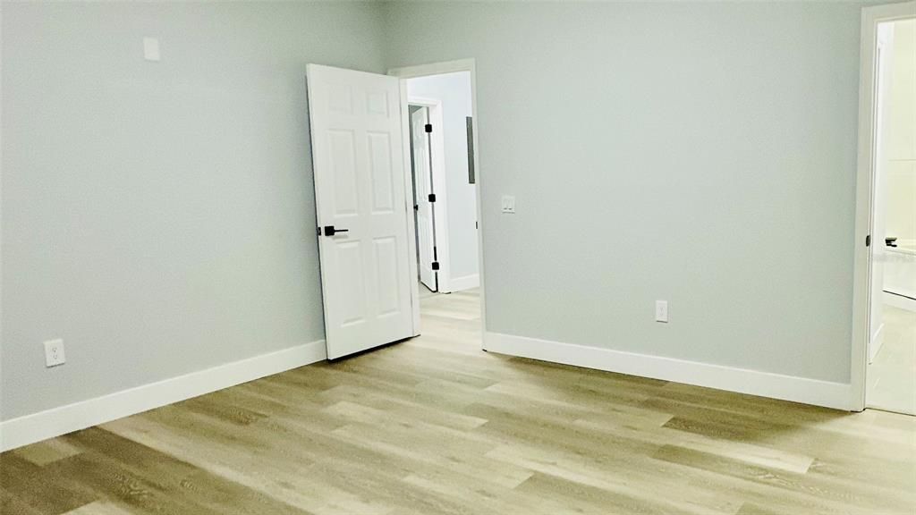 For Sale: $300,000 (3 beds, 2 baths, 1728 Square Feet)