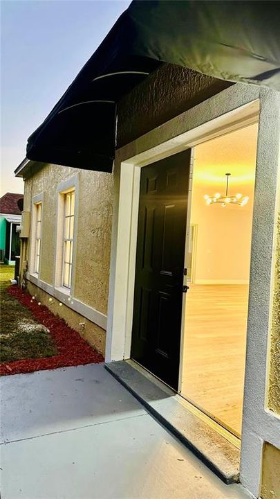 For Sale: $300,000 (3 beds, 2 baths, 1728 Square Feet)