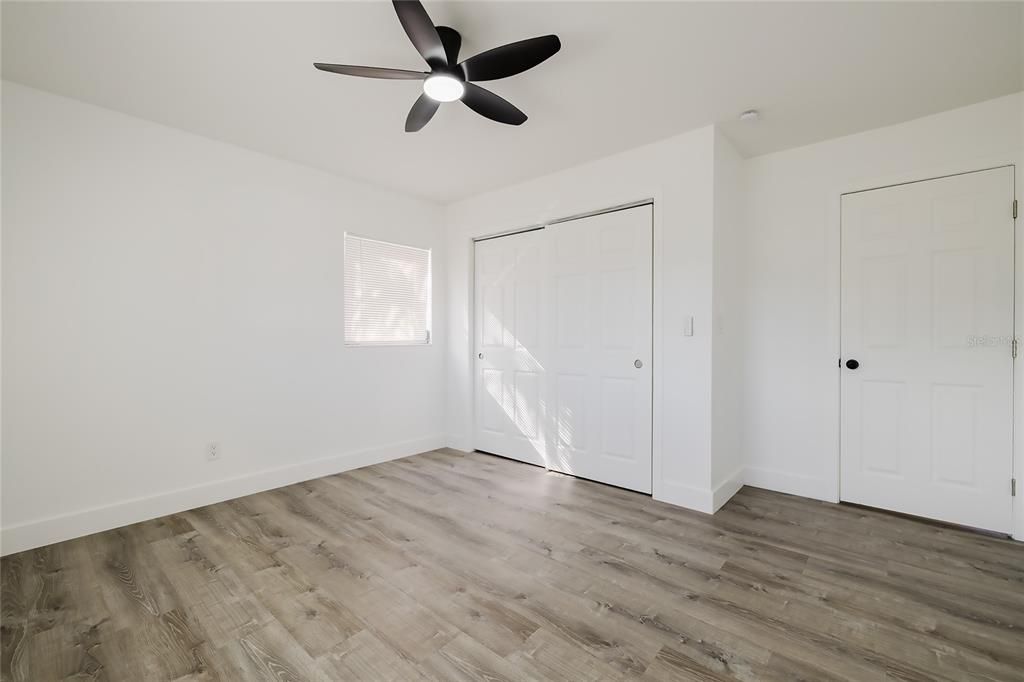 待售: $445,000 (4 贝兹, 2 浴室, 1398 平方英尺)