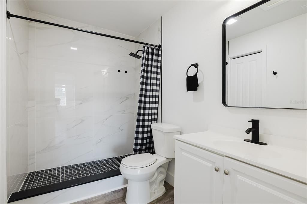 待售: $445,000 (4 贝兹, 2 浴室, 1398 平方英尺)